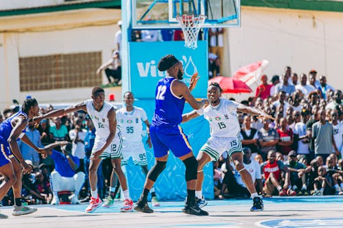 记者：米利唐腘绳肌位置受伤，将于明日接受详细检查